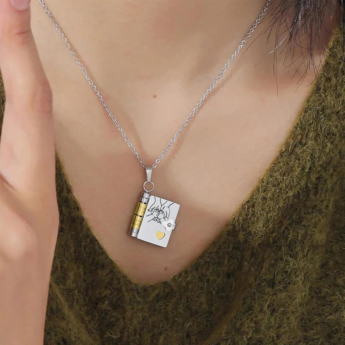 Boekvormige Ketting met Tijdloze Herinnering