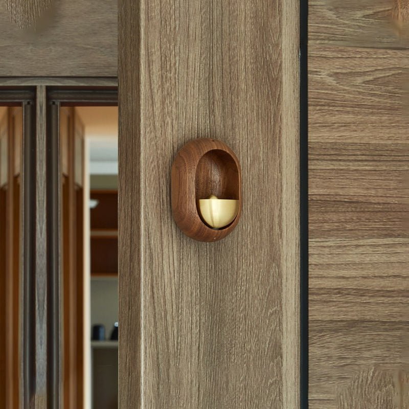 Deurbel Met Rustgevende Klank En Handgemaakte Houten En Messing Afwerking