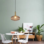 Glas Hanglamp Met Geribbelde Kap En Strakke Buisfitting Voor Zachte Ruimteverlichting