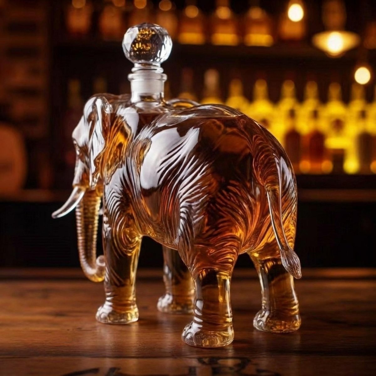 Dier‑Vormige Whiskykaraf met Massieve Glazen Constructie voor Karaktervolle Presentatie