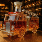 Voertuigvormige Whiskykaraf met Massieve Glazen Constructie voor Karaktervolle Presentatie