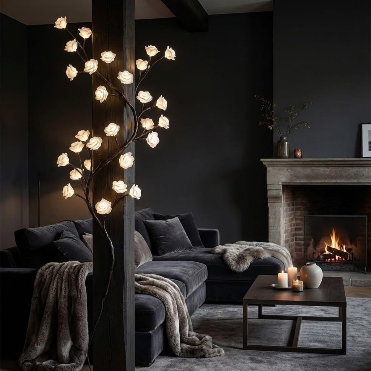 Wandsculptuur met Alabaster Bloesems en Warm Licht voor Poëtische Ruimteaccenten