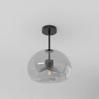 Plafondlamp Met Glazen Kap En Strakke Montage Voor Moderne Ruimtes