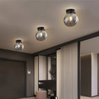 Plafondlamp Met Glazen Kap En Strakke Montage Voor Moderne Ruimtes