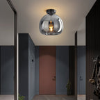 Plafondlamp Met Glazen Kap En Strakke Montage Voor Moderne Ruimtes