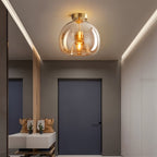 Plafondlamp Met Glazen Kap En Strakke Montage Voor Moderne Ruimtes
