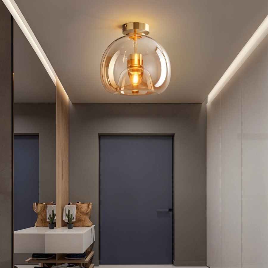 Plafondlamp Met Glazen Kap En Strakke Montage Voor Moderne Ruimtes