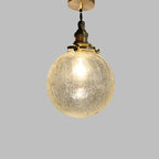 Vintage Hanglamp Met Gekraakt Glas En Warme Lichtuitstraling