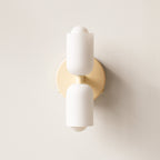 Wandlamp Met Dubbele Lichtbundel En Crème Kappen