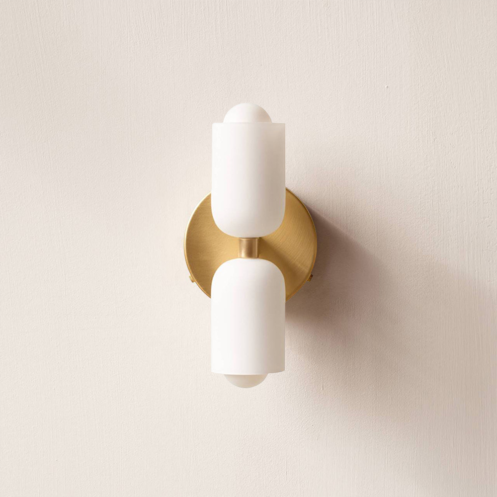 Wandlamp Met Dubbele Lichtbundel En Crème Kappen
