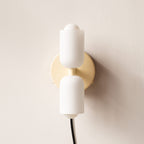 Wandlamp Met Dubbele Lichtbundel En Crème Kappen
