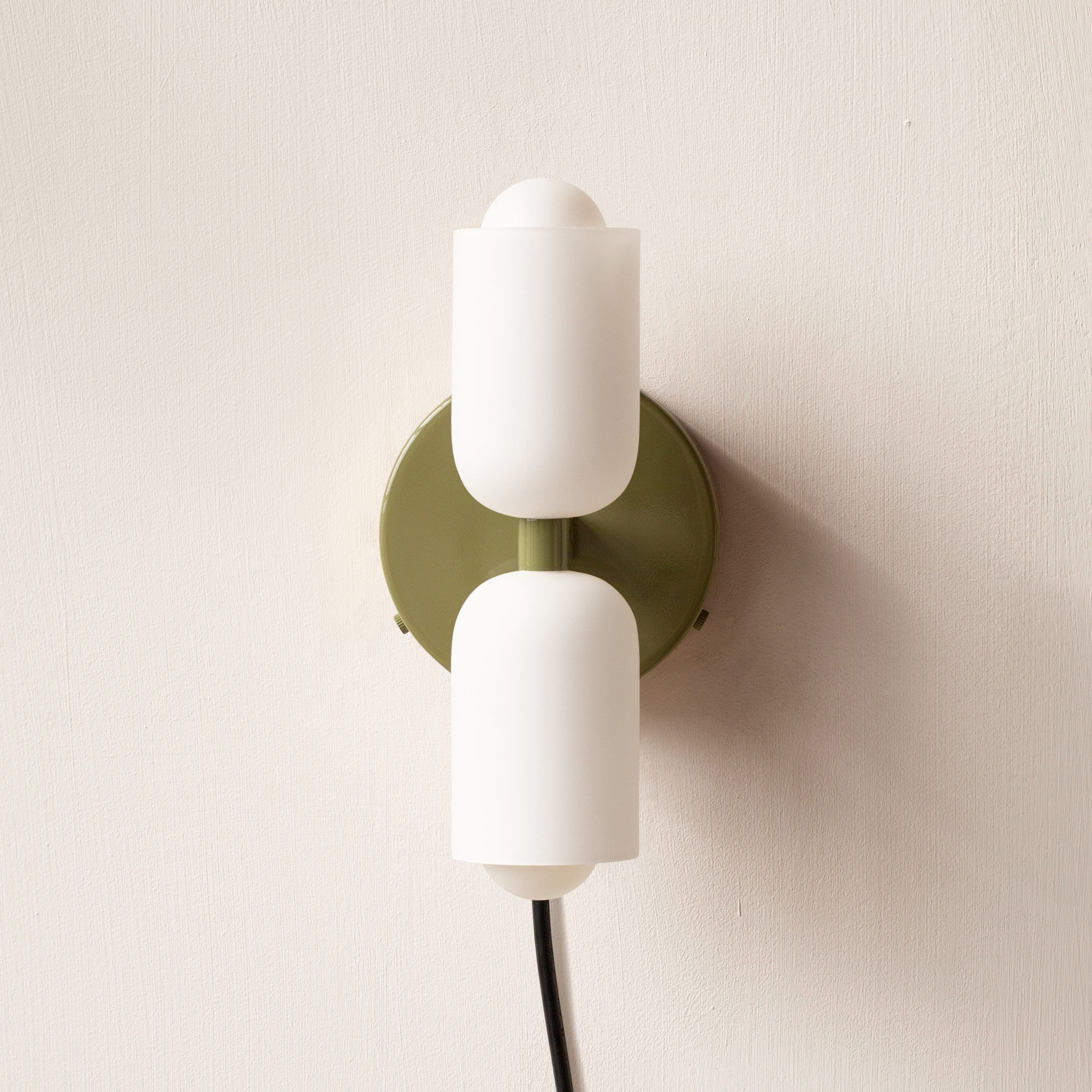 Wandlamp Met Dubbele Lichtbundel En Crème Kappen
