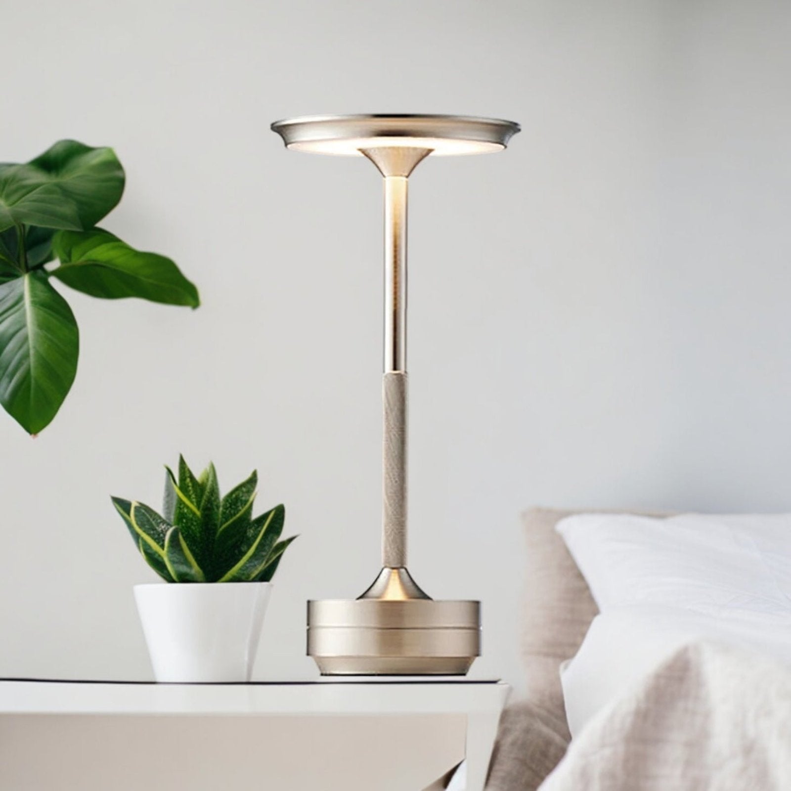 Draadloze Tafellamp Met Oplaadbaar Ontwerp En Dimbaar Licht