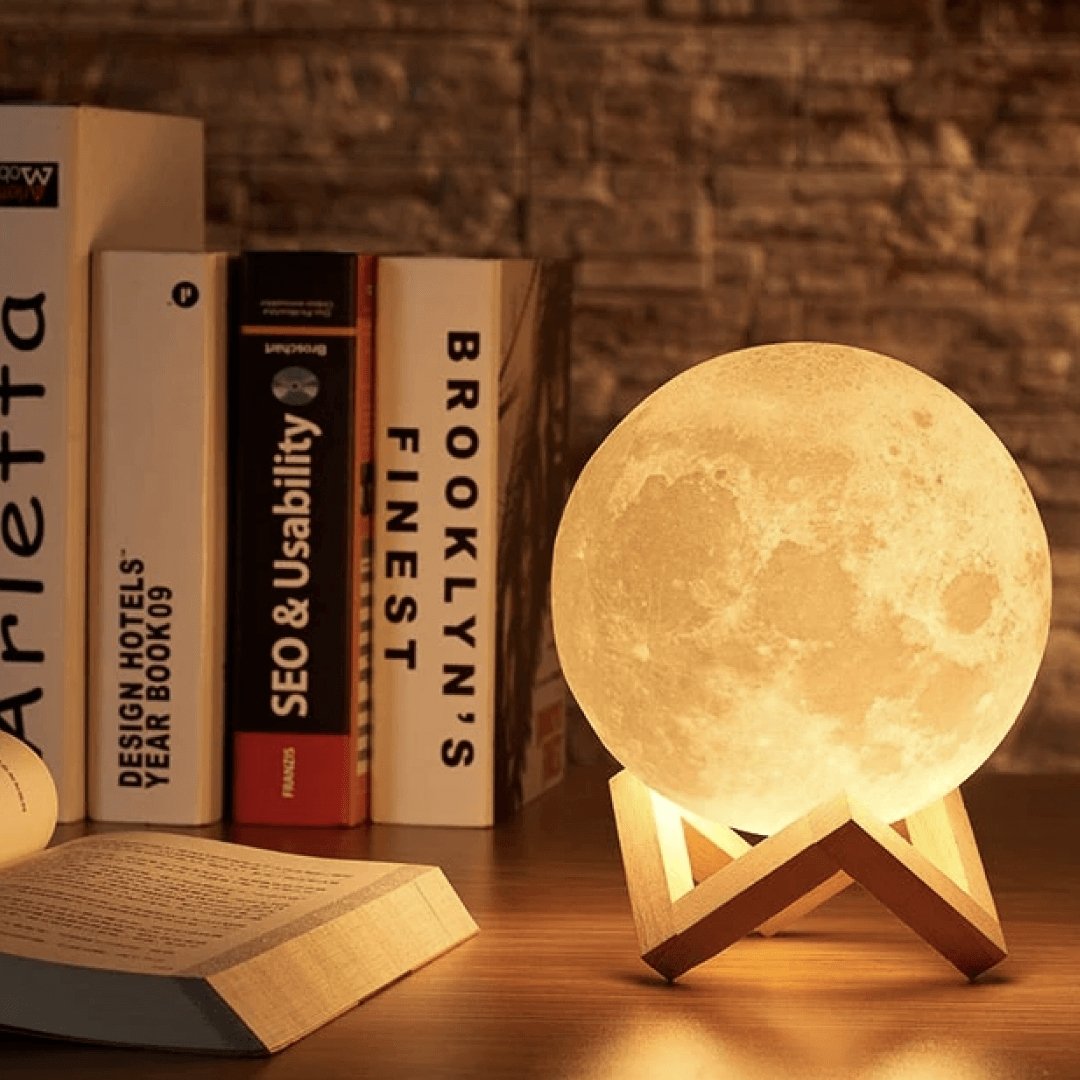Maanlamp met Gedetailleerd 3D Ontwerp