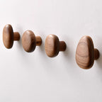 Houten Wandhaken Met Organische Vormgeving