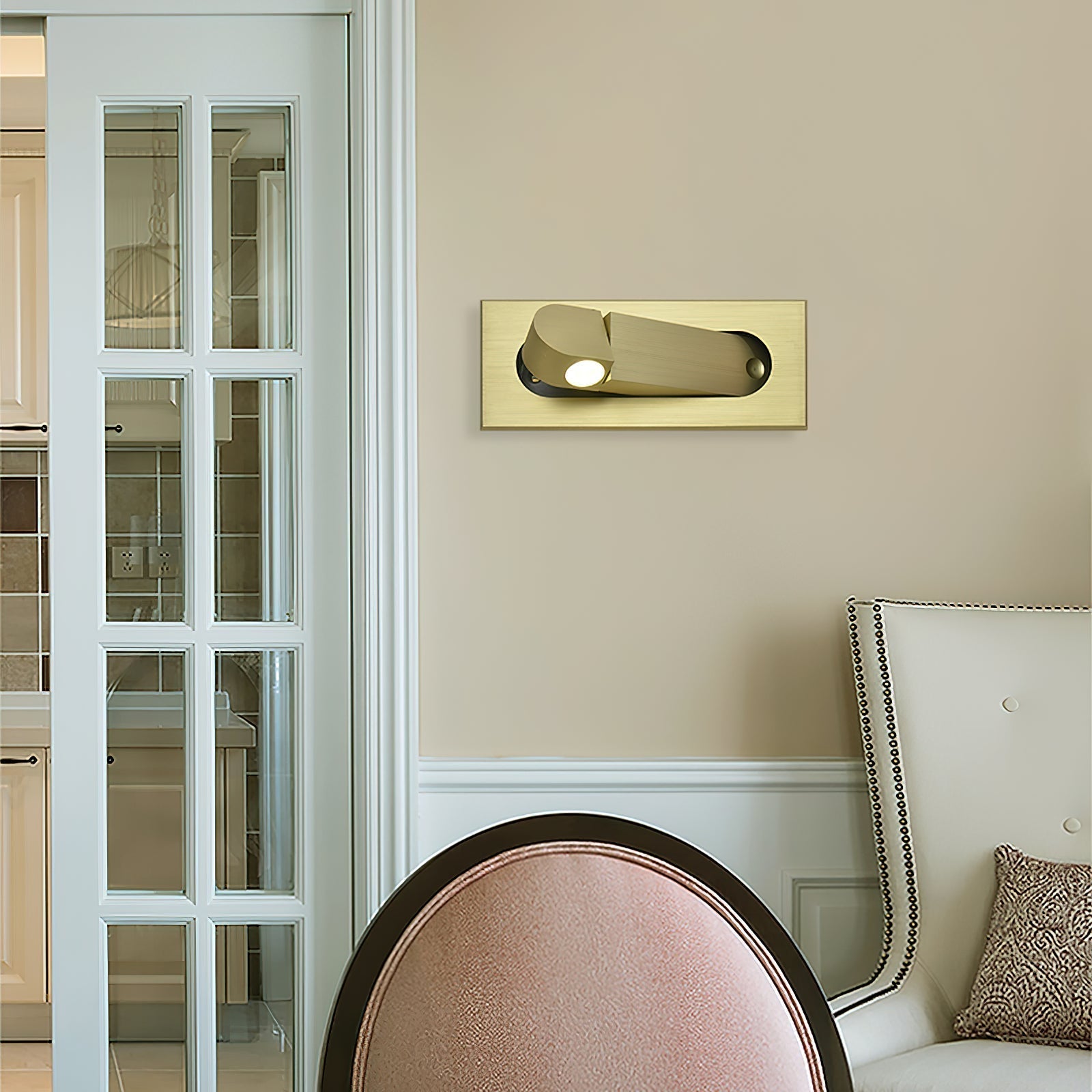 Moderne Bedlamp met Verstelbare LED‑Kop en Strakke Aluminium Constructie