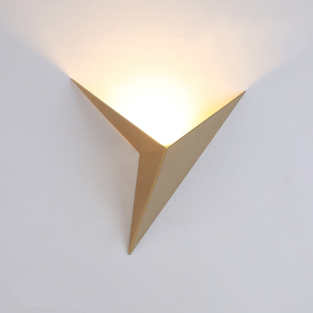 Geometrische Wandlamp Met LED Verlichting Voor Een Moderne En Stijlvolle Uitstraling