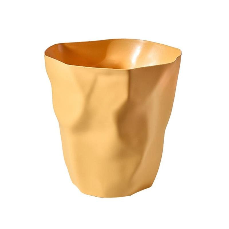 Minimalistische Prullenbak Met Irreguliere Vormgeving
