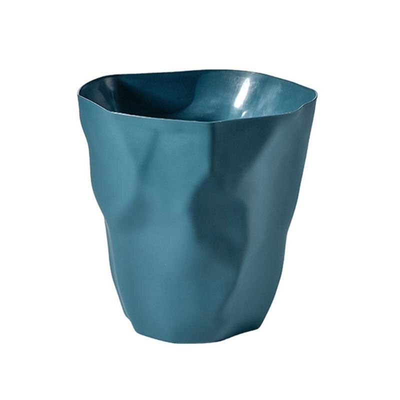 Minimalistische Prullenbak Met Irreguliere Vormgeving