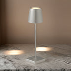 Draagbare LED‑Tafellamp met Oplaadbare Constructie voor Flexibele Binnenverlichting