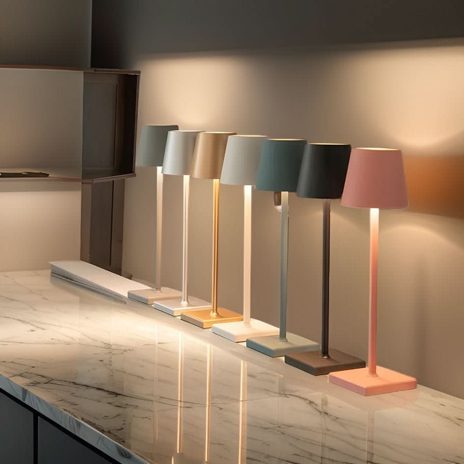 Draagbare LED‑Tafellamp met Oplaadbare Constructie voor Flexibele Binnenverlichting