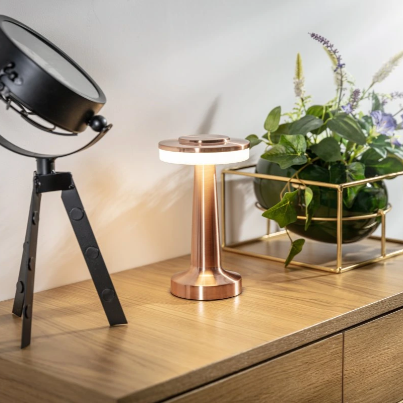 Retro Tafellamp Met Dimbare LED Verlichting Voor Sfeervolle En Flexibele Verlichting