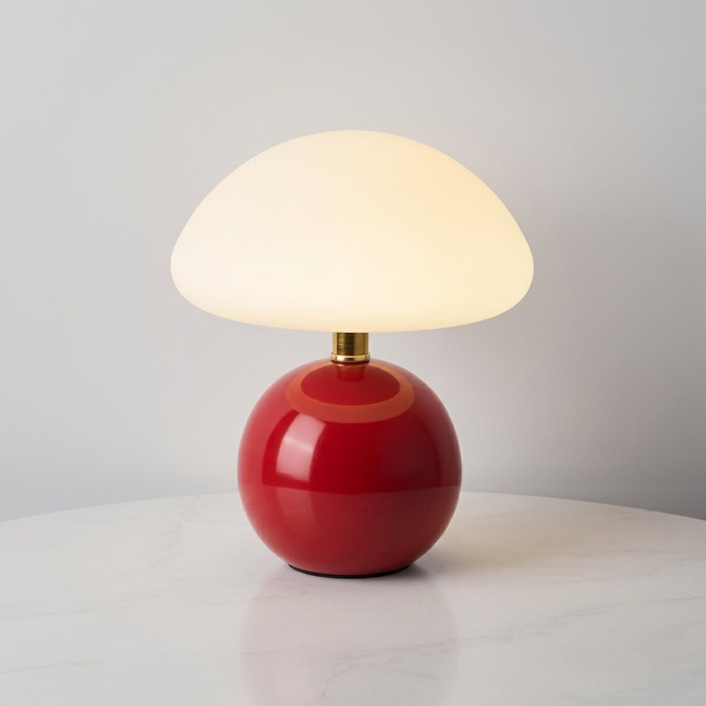 Decoratieve Tafellamp Met Bolvoet En Brede Kap