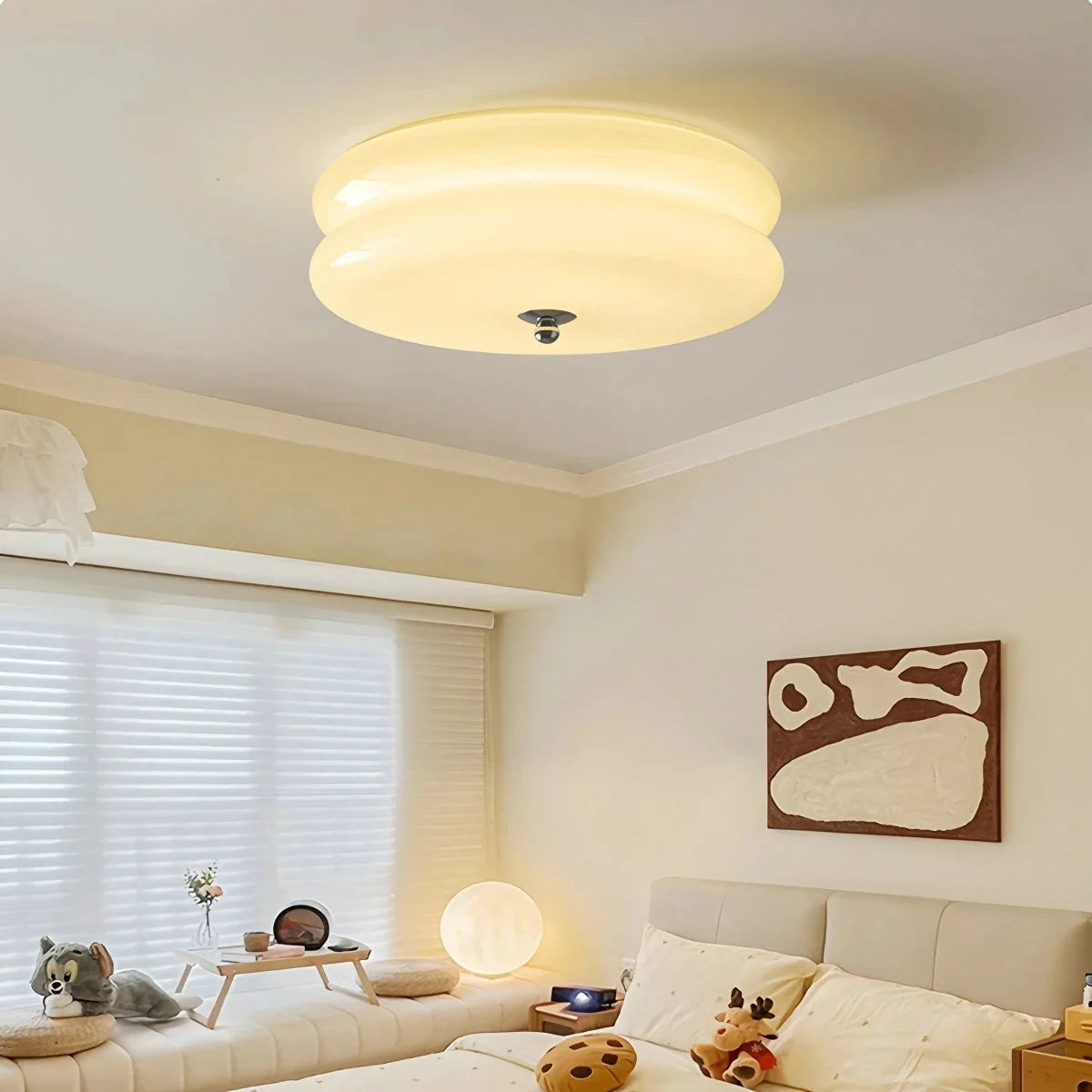 Art Deco Plafondlamp Met Gelaagde Glazen Kap