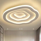 Minimalistische LED Plafondlamp Met Organische Ringen Voor Moderne Interieurs