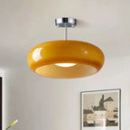 Retro Plafondlamp Met Ronde Glazen Kap En Zachte Lichtverdeling