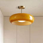 Retro Plafondlamp Met Ronde Glazen Kap En Zachte Lichtverdeling