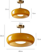 Retro Plafondlamp Met Ronde Glazen Kap En Zachte Lichtverdeling