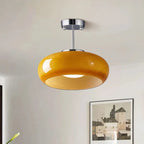 Retro Plafondlamp Met Ronde Glazen Kap En Zachte Lichtverdeling