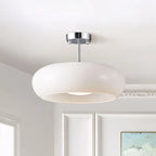 Retro Plafondlamp Met Ronde Glazen Kap En Zachte Lichtverdeling