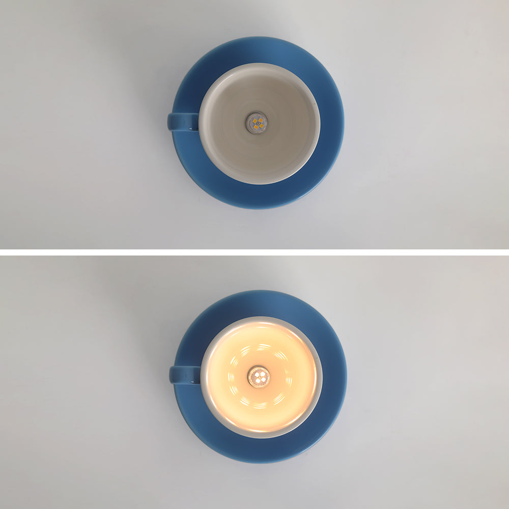Retro Plafondlamp Met Speels Kopjesdesign Voor Unieke Interieurverlichting