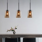 Glazen Hanglamp met Moderne Vorm en Sfeervolle Binnenverlichting