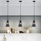 Glazen Hanglamp met Moderne Vorm en Sfeervolle Binnenverlichting