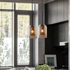 Glazen Hanglamp met Moderne Vorm en Sfeervolle Binnenverlichting