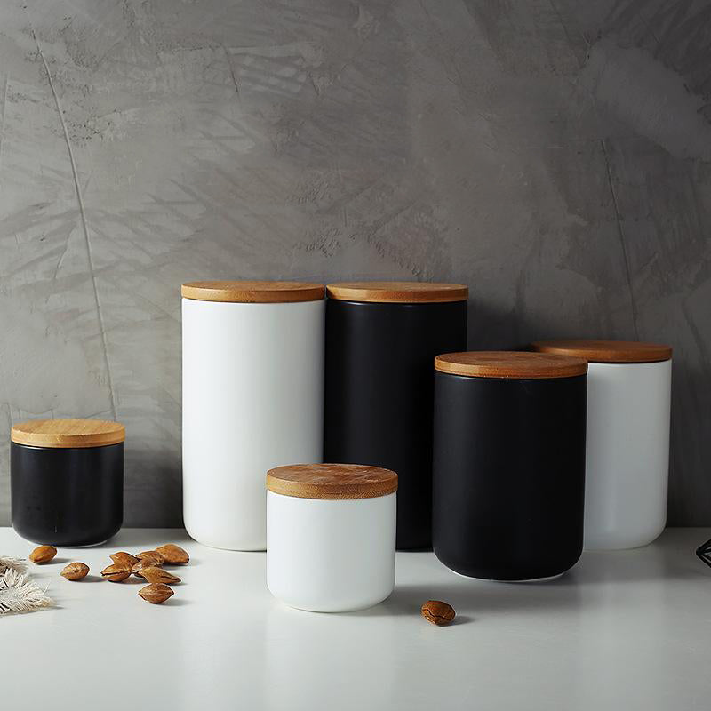 Keramische Opbergpot Met Houten Deksel En Minimalistisch Ontwerp