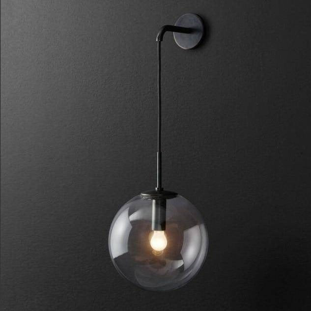 Wandlamp Met Glazen Bol En Draaibare Arm Voor Zachte Sfeerlicht