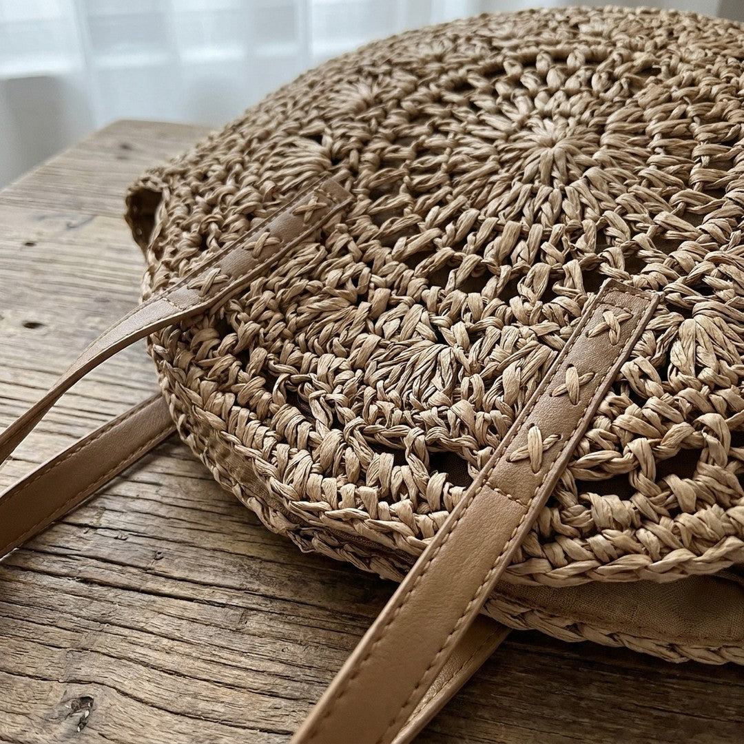 Ronde Geweven Strawtas met Mandala‑Weef en Leren Handvatten