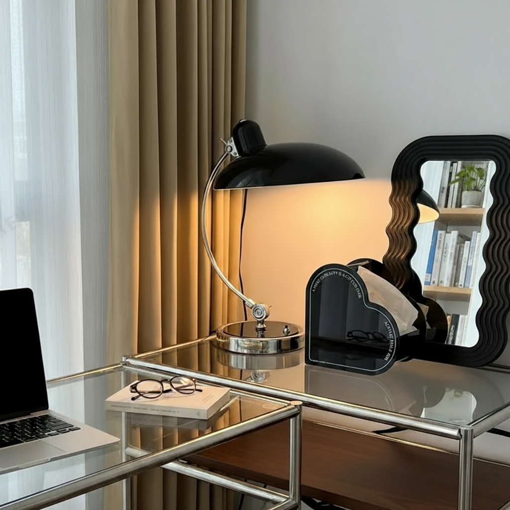 Moderne Metalen Tafellamp met Gebogen Arm en E27 Fitting