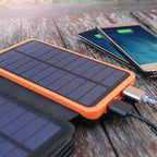 Opvouwbare powerbank met zonnepanelen en dubbele USB-uitgang