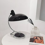 Scandinavische Tafellamp Met Instelbare LED Verlichting