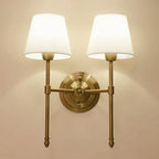Klassieke Wandlamp Met Stoffen Kap En Messing Armatuur