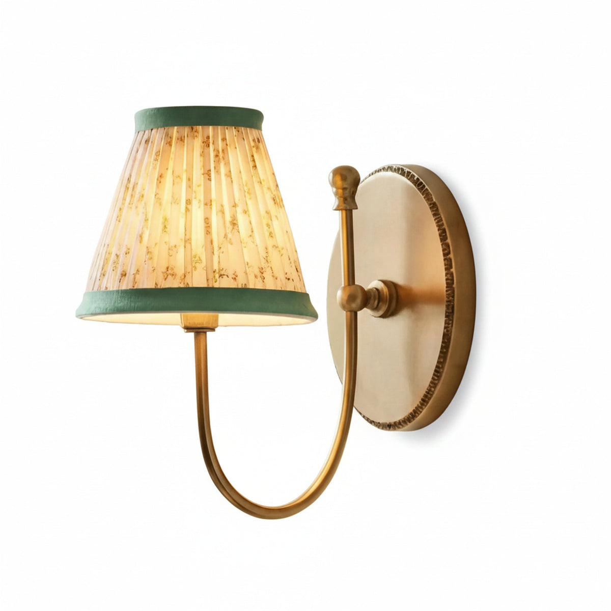 Landelijke Wandlamp Met Stoffen Kap En Sierlijke Wandbevestiging