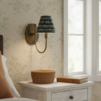 Landelijke Wandlamp Met Stoffen Kap En Sierlijke Wandbevestiging