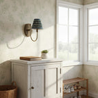 Landelijke Wandlamp Met Stoffen Kap En Sierlijke Wandbevestiging