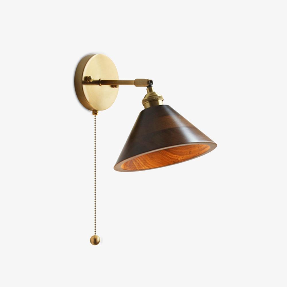 Vintage Wandlamp Met Houten Kap En Trekschakelaar