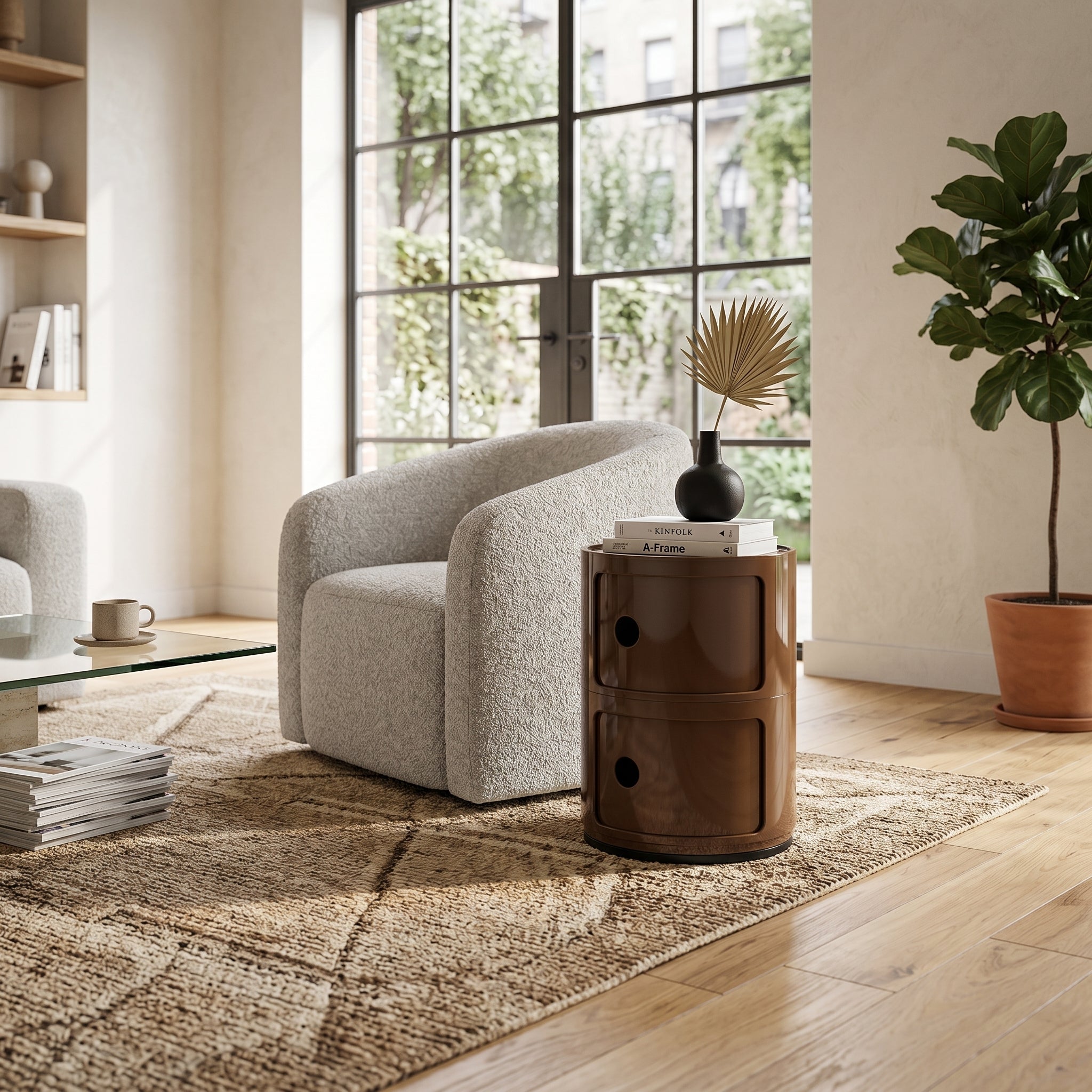 Ronde Kast Met Draaiende Deurtjes En Compact Ontwerp